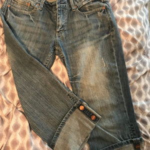 Maurice’s Capri Jeans Light Wash with rolled legs